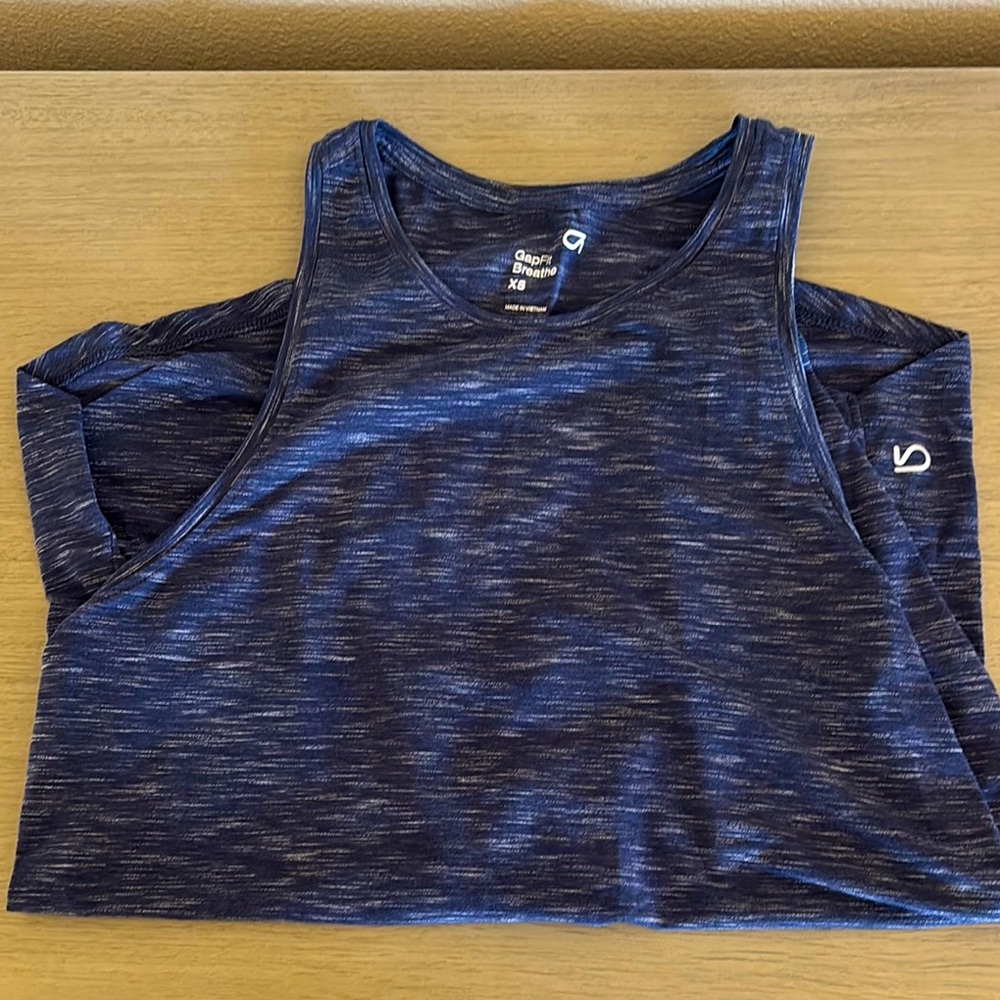 Gap workout tank. Size XS